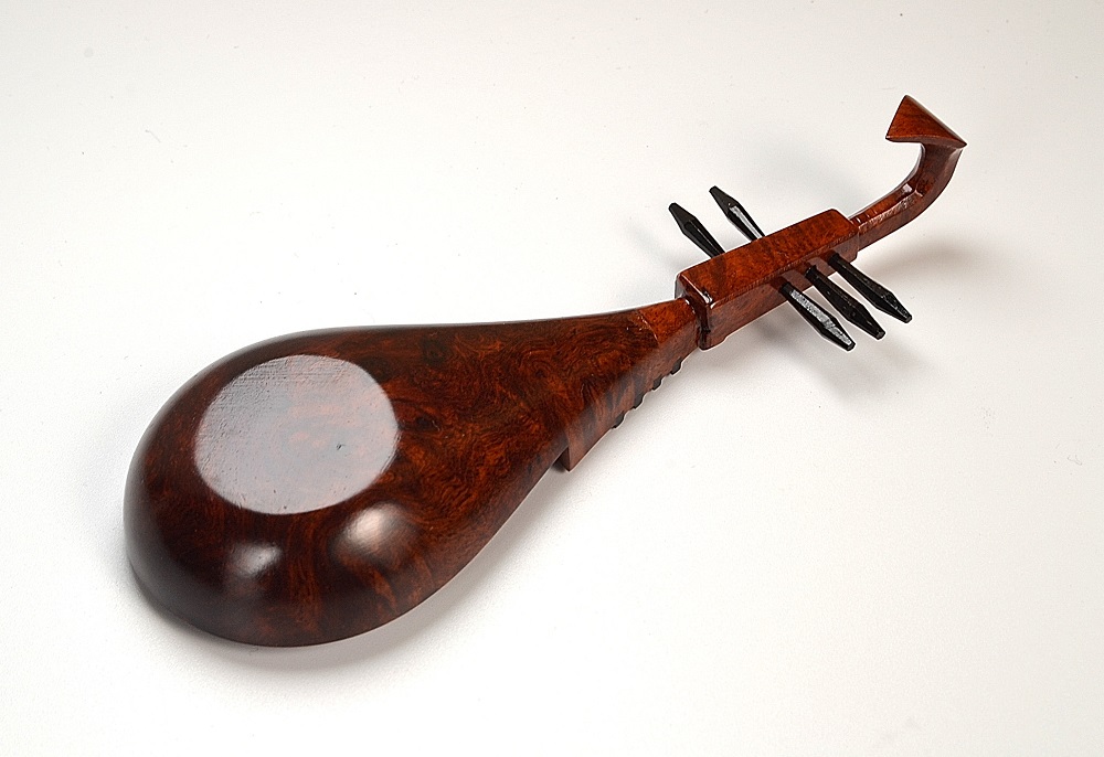 作品紹介 |道場宗廣 秋草蒔絵 花梨造り琵琶香合